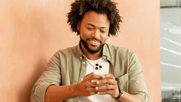 Man setting up direct deposit on his phone